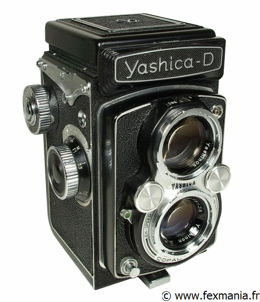 Yashica-D 